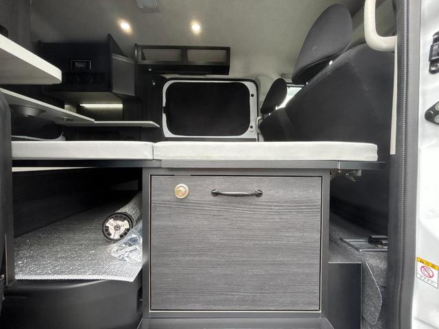 アトレー RS 2名登録 大型収納 リチウム400Ah 12Vクーラー 2000Wインバーター 電子レンジ リヤTV 走行充電 外部充電 10インチナビ リヤショック交換 シャシー防錆塗装 対面レイアウト(57枚目)