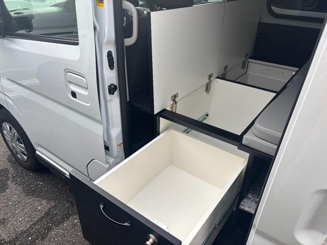 アトレー RS 2名登録 大型収納 リチウム400Ah 12Vクーラー 2000Wインバーター 電子レンジ リヤTV 走行充電 外部充電 10インチナビ リヤショック交換 シャシー防錆塗装 対面レイアウト(62枚目)