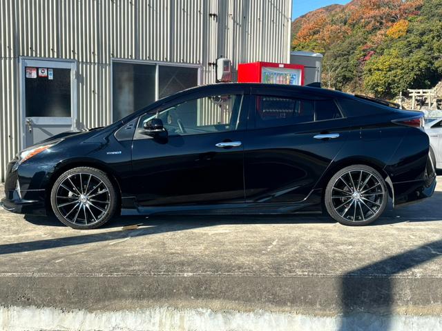 プリウス Sセーフティプラス F、R,Sモデリスタエアロ ドラレコ 純正9インチナビ 社外アルミホイール デジタルインナーミラー ETC バックカメラ シートカバー(6枚目)