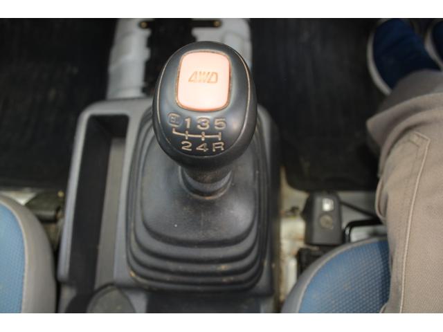 サンバートラック TC 新品タイヤ 4WD 5MT エアコン パワステ(16枚目)