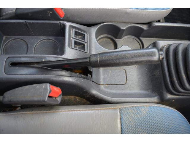 サンバートラック TC 新品タイヤ 4WD 5MT エアコン パワステ(17枚目)