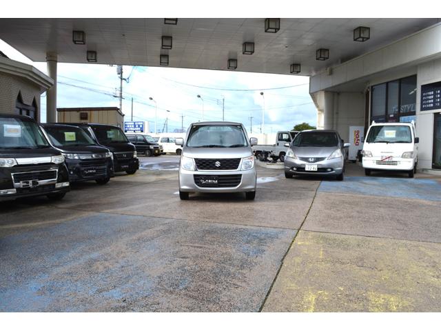 ワゴンＲ ＦＸリミテッド　新品タイヤ　４ＷＤ　スマートキー　プッシュスタート　オートエアコン（2枚目）