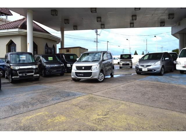 ワゴンＲ ＦＸリミテッド　新品タイヤ　４ＷＤ　スマートキー　プッシュスタート　オートエアコン（4枚目）