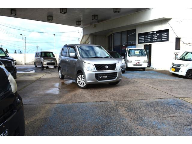 ワゴンＲ ＦＸリミテッド　新品タイヤ　４ＷＤ　スマートキー　プッシュスタート　オートエアコン（6枚目）