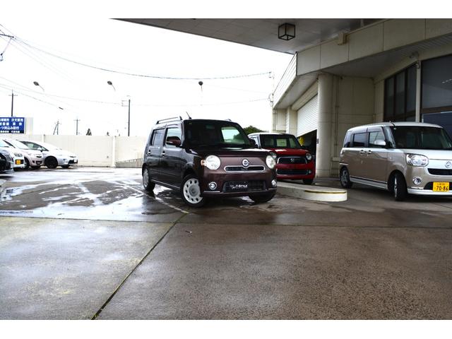 ミラココア ココアプラスＸスペシャルコーデ　新品タイヤ　純正ナビ　地デジ　バックカメラ　シートカバー　ＥＴＣ　オートエアコン（4枚目）