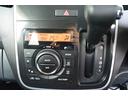 リミテッドＩＩ　ＳＤナビ　フルセグ　Ｂｌｕｅｔｏｏｔｈ　シートヒーター　スマートキー　ベンチシート　オートエアコン（19枚目）