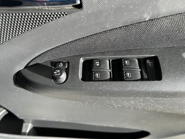 ムーヴ カスタム　Ｘリミテッド　ユーザー買取車　純正ナビ　バックモニター　ワンセグＴＶ　スマートキー　プッシュスタート　ドライブレコーダー　ＨＩＤヘッドライト　オートエアコン　エコアイドル　純正１４インチＡＷ　車検令和９年４月（27枚目）