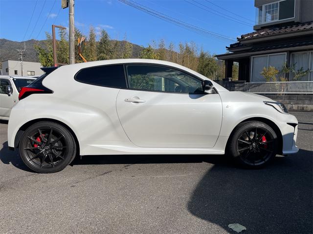 ＧＲヤリス ＲＺ　ハイパフォーマンス　ＲＺ　ハイパフォーマンス　ビルトインＥＴＣ　前後ドライブレコーダー　純正ナビ　禁煙車　ＧＲロゴキャリパー（4枚目）