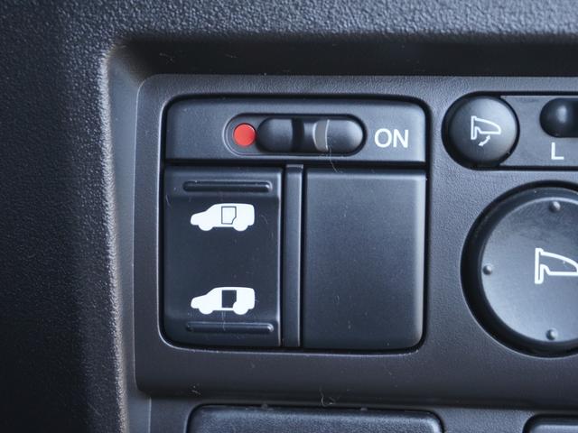 フリード Ｇジャストセレクション　ワンオーナー　ナビ　バックカメラ　ＥＴＣ　６人乗り　片側電動スライドドア　Ｂｌｕｅｔｏｏｔｈ　フルセグＴＶ　ミュージックラック　ＤＶＤ　ＨＩＤヘッドライト　スマートキー　横滑り防止装置　ドアバイザー（7枚目）