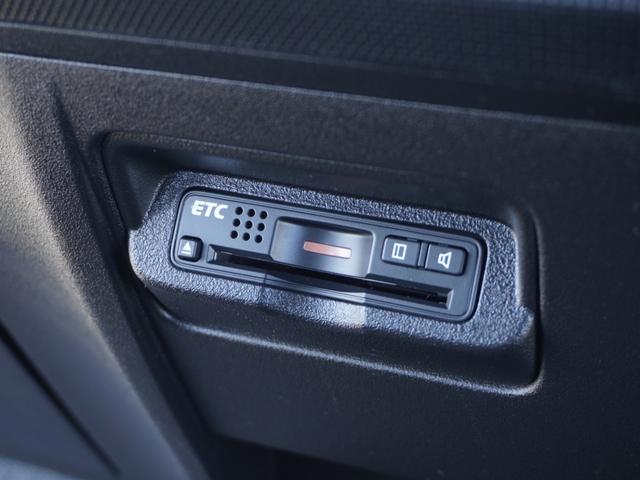 フリード Ｇジャストセレクション　ワンオーナー　ナビ　バックカメラ　ＥＴＣ　６人乗り　片側電動スライドドア　Ｂｌｕｅｔｏｏｔｈ　フルセグＴＶ　ミュージックラック　ＤＶＤ　ＨＩＤヘッドライト　スマートキー　横滑り防止装置　ドアバイザー（8枚目）