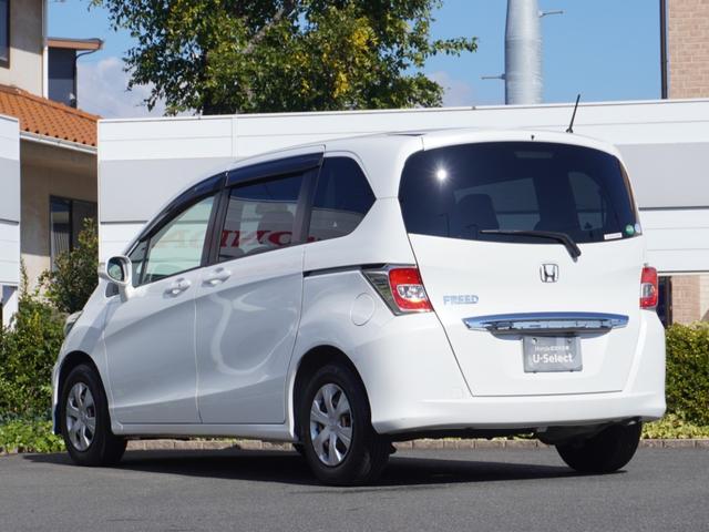 フリード Ｇジャストセレクション　ワンオーナー　ナビ　バックカメラ　ＥＴＣ　６人乗り　片側電動スライドドア　Ｂｌｕｅｔｏｏｔｈ　フルセグＴＶ　ミュージックラック　ＤＶＤ　ＨＩＤヘッドライト　スマートキー　横滑り防止装置　ドアバイザー（16枚目）