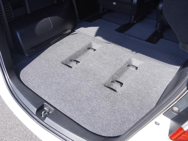 フリード Ｇジャストセレクション　ワンオーナー　ナビ　バックカメラ　ＥＴＣ　６人乗り　片側電動スライドドア　Ｂｌｕｅｔｏｏｔｈ　フルセグＴＶ　ミュージックラック　ＤＶＤ　ＨＩＤヘッドライト　スマートキー　横滑り防止装置　ドアバイザー（33枚目）