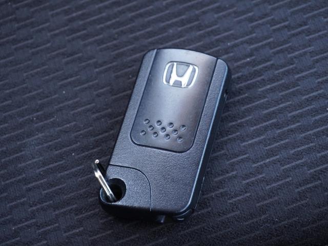 フリード Ｇジャストセレクション　ワンオーナー　ナビ　バックカメラ　ＥＴＣ　６人乗り　片側電動スライドドア　Ｂｌｕｅｔｏｏｔｈ　フルセグＴＶ　ミュージックラック　ＤＶＤ　ＨＩＤヘッドライト　スマートキー　横滑り防止装置　ドアバイザー（45枚目）