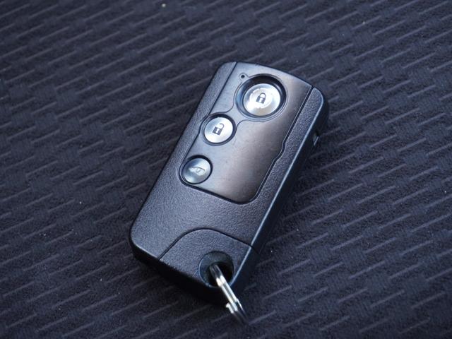 フリード Ｇジャストセレクション　ワンオーナー　ナビ　バックカメラ　ＥＴＣ　６人乗り　片側電動スライドドア　Ｂｌｕｅｔｏｏｔｈ　フルセグＴＶ　ミュージックラック　ＤＶＤ　ＨＩＤヘッドライト　スマートキー　横滑り防止装置　ドアバイザー（46枚目）