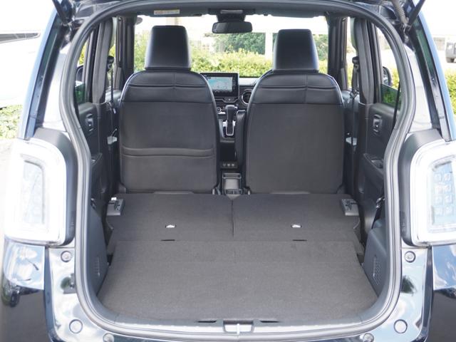 【多彩なシートアレンジ】リアシートを倒すとさらに広々です。沢山の荷物を載せることが可能です。お近くのホンダカーズ総社までお越しください。