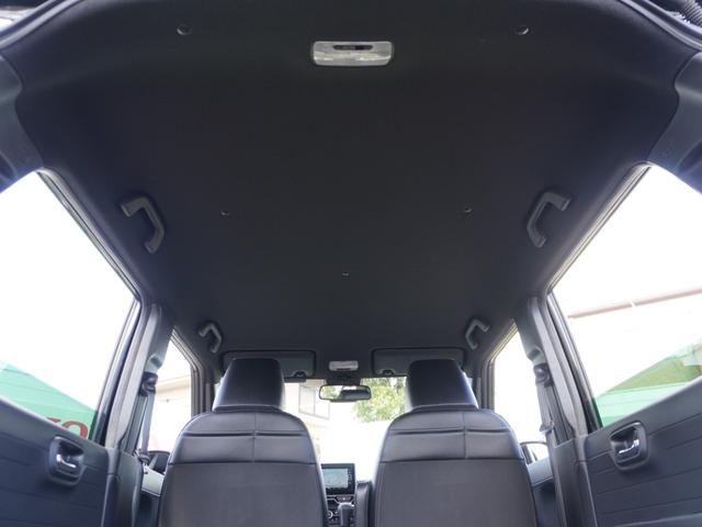 【天井】ルーフ内張はきれいです。目立ったシミ・汚れもありません。お近くのホンダカーズ総社までお越しください。