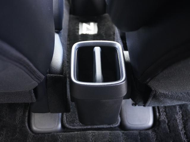 【収納多数】収納スペースがたくさんあります。機能的で使い勝手も便利です。