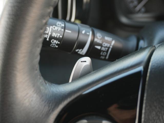 Ｎ－ＯＮＥ プレミアムツアラー　ワンオーナー　純正ナビ　バックカメラ　ＥＴＣ　パドルシフト　Ｂｌｕｅｔｏｏｔｈ　地デジＴＶ　クルーズコントロール　ＨＩＤヘッドライト　１５インチ純正アルミホイール　赤／黒ツートン　オールシーズンマット（53枚目）