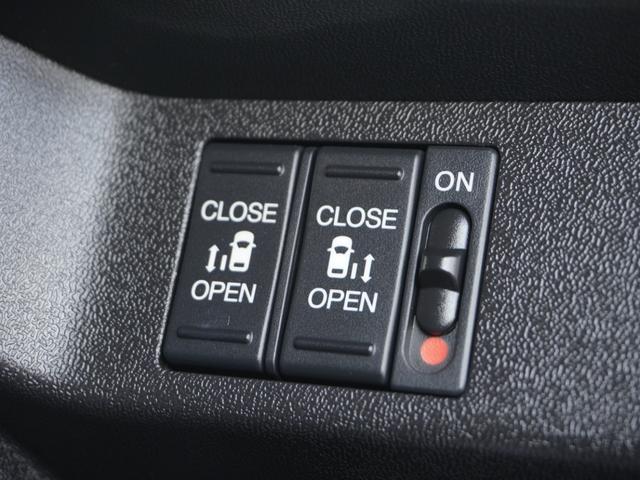 ステップワゴンスパーダ スパーダハイブリッドG・EXホンダセンシング ワンオーナー 9inインターナビ ドラレコ バックカメラ ETC シートヒーター 両側電動スライドドア アダプティブクルーズコントロール フルセグTV Bluetooth 16インチ純正アルミホイール(10枚目)