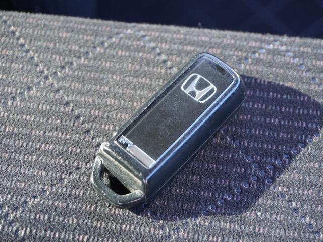 N-ONE プレミアム ワンオーナー バックカメラ ETC オーディオ USB接続端子 HDMI スマートキー プッシュスタート 横滑り防止装置 HIDヘッドライト フォグライト 14インチ純正アルミホイール 横滑防止(19枚目)