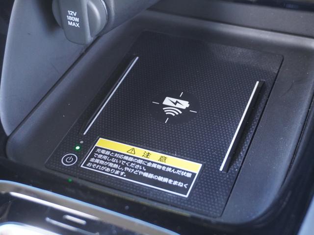 ヴェゼル ｅ：ＨＥＶＺ　ワンオーナー　禁煙車　９インチＨｏｎｄａＣＯＮＮＥＣＴナビ　バックカメラ　ＥＴＣ２．０　障害物センサー　シートヒーター　アダプティブクルーズコントロール　減速セレクター　ワイヤレス充電器　ＴＶ　ＬＤＡ（8枚目）