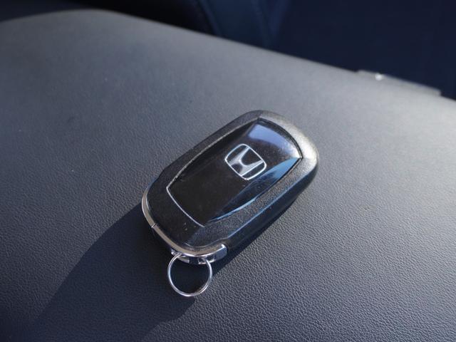 ヴェゼル ｅ：ＨＥＶＺ　ワンオーナー　禁煙車　９インチＨｏｎｄａＣＯＮＮＥＣＴナビ　バックカメラ　ＥＴＣ２．０　障害物センサー　シートヒーター　アダプティブクルーズコントロール　減速セレクター　ワイヤレス充電器　ＴＶ　ＬＤＡ（28枚目）