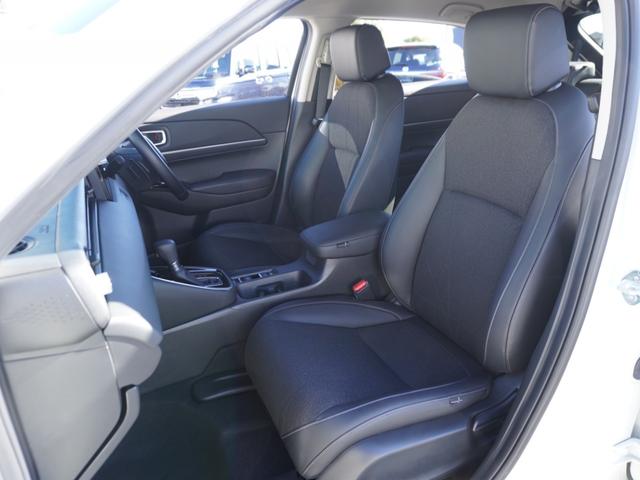ヴェゼル ｅ：ＨＥＶＺ　ワンオーナー　禁煙車　９インチＨｏｎｄａＣＯＮＮＥＣＴナビ　バックカメラ　ＥＴＣ２．０　障害物センサー　シートヒーター　アダプティブクルーズコントロール　減速セレクター　ワイヤレス充電器　ＴＶ　ＬＤＡ（31枚目）