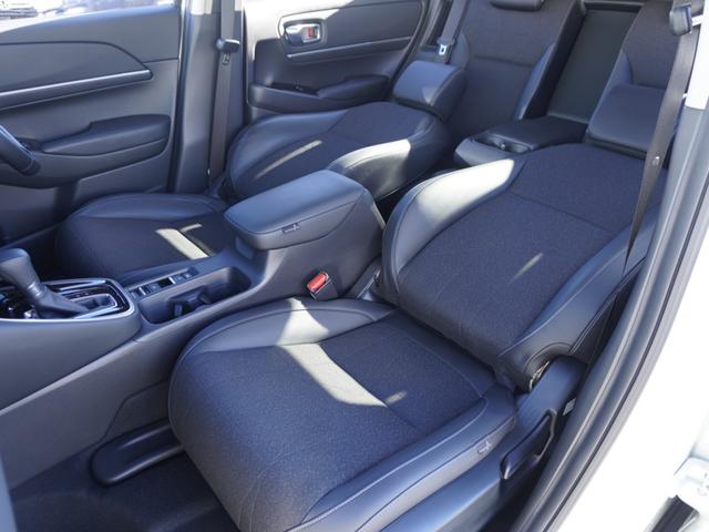 ヴェゼル ｅ：ＨＥＶＺ　ワンオーナー　禁煙車　９インチＨｏｎｄａＣＯＮＮＥＣＴナビ　バックカメラ　ＥＴＣ２．０　障害物センサー　シートヒーター　アダプティブクルーズコントロール　減速セレクター　ワイヤレス充電器　ＴＶ　ＬＤＡ（32枚目）