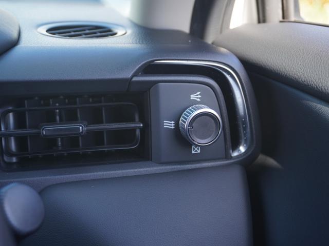 ヴェゼル ｅ：ＨＥＶＺ　ワンオーナー　禁煙車　９インチＨｏｎｄａＣＯＮＮＥＣＴナビ　バックカメラ　ＥＴＣ２．０　障害物センサー　シートヒーター　アダプティブクルーズコントロール　減速セレクター　ワイヤレス充電器　ＴＶ　ＬＤＡ（54枚目）