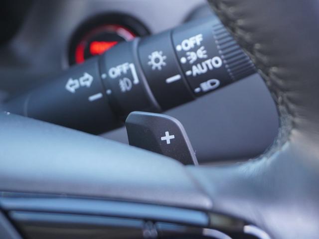 ヴェゼル ｅ：ＨＥＶＺ　ワンオーナー　禁煙車　９インチＨｏｎｄａＣＯＮＮＥＣＴナビ　バックカメラ　ＥＴＣ２．０　障害物センサー　シートヒーター　アダプティブクルーズコントロール　減速セレクター　ワイヤレス充電器　ＴＶ　ＬＤＡ（58枚目）
