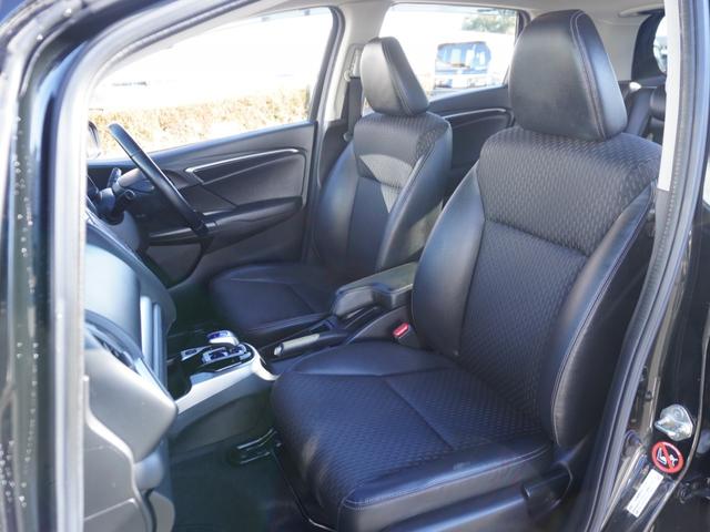 フィットハイブリッド Ｌパッケージ　ワンオーナー　禁煙車　衝突被害軽減ブレーキ　ホンダ純正ナビ　バックカメラ　ＥＴＣ　クルーズコントロール　フルセグＴＶ　スマートキー　プッシュスタート　ＬＥＤヘッドライト　横滑り防止装置　定期点検記録簿（26枚目）