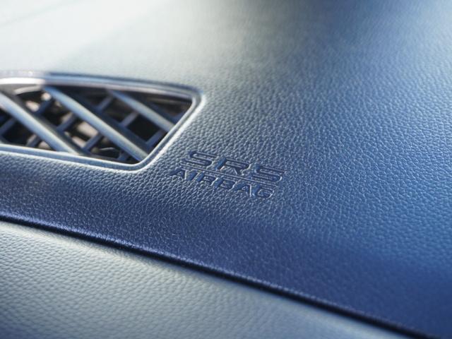 フィットハイブリッド Ｌパッケージ　ワンオーナー　禁煙車　衝突被害軽減ブレーキ　ホンダ純正ナビ　バックカメラ　ＥＴＣ　クルーズコントロール　フルセグＴＶ　スマートキー　プッシュスタート　ＬＥＤヘッドライト　横滑り防止装置　定期点検記録簿（64枚目）