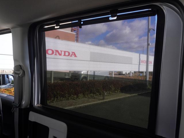 �y���[���T���V�F�[�h�z���悯�Ƃ��Ă̋@�\�ȊO�ɂ��A�Ԓ�����ډB�����K�v�ȏꍇ�ɕ֗��ȑ����ł��B���߂��̃z���_�J�[�Y���Ђ܂ł��z�����������B