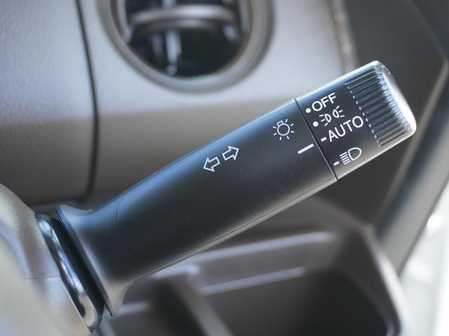 �y�I�[�g���C�g�z���̖͂��邳�ɉ����Ď����Ńw�b�h���C�g�̓_���E�������ł���@�\�ł��B���C�g�̕t���Y��E�����Y��Ȃǂ������Ȃ�A�J�̓���[���̑��s�����S�B�g���l���ʉߎ����֗��ł�