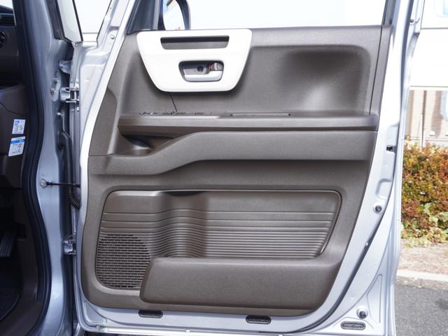 �y�L���C�ȃh�A������z�h�A�̓�����ɂ̓^�o�R�̃R�Q�ՁA�ڗ������L�Y��V�~�ȂǂȂ��Y��ł��B���߂��̃z���_�J�[�Y���Ђ܂ł��z�����������B