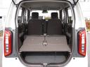 【多彩なシートアレンジ】リアシートを倒すとさらに広々です。沢山の荷物を載せることが可能です。お近くのホンダカーズ総社までお越しください。