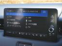 ｅ：ＨＥＶＺ　ワンオーナー　禁煙　ＨｏｎｄａＣＯＮＮＥＣＴディスプレー　前後ドラレコ　バックカメラ　ＥＴＣ２．０　ブラインドスポットモニター　アダプティブクルーズコントロール　シートヒーター　ステアリングヒーター（29枚目）