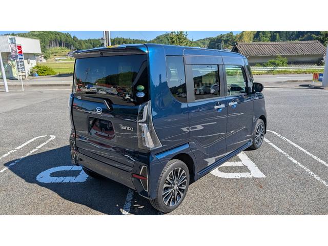 タント カスタムＲＳセレクション　４ＷＤ　ターボ　ＥＴＣ　ＬＥＤヘッドライト　プッシュスタート　両側電動スライドドア　シートヒーター　横滑り装置　アダクティブルドライビング　オートエアコン　ロングスライドシート　フォグランプ付（11枚目）
