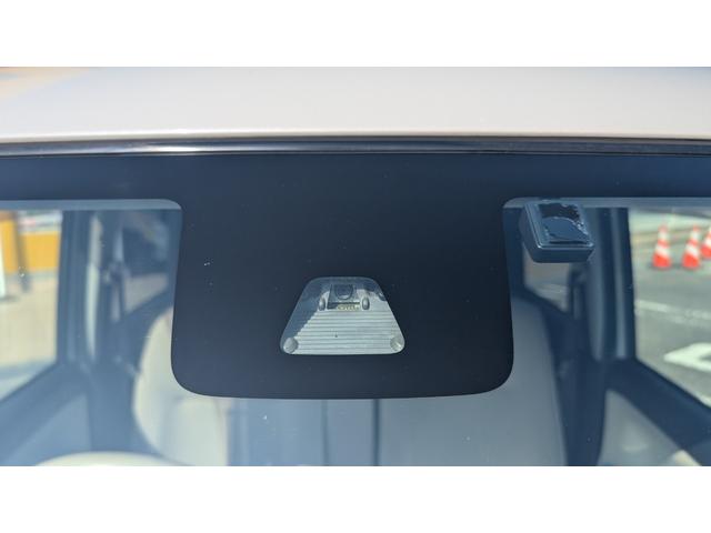 ムーヴキャンバス Ｘリミテッドメイクアップ　ＳＡＩＩ　４ＷＤ　カーナビ　ＥＴＣ　バックカメラ　衝突軽減ブレーキ　両側パワースライドドア　リモコンエンジンスターター　横滑り防止装置　スマートキー　プッシュスタート　オートエアコン　スレアリングリモコン（18枚目）