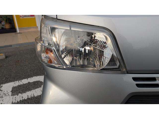 ハイゼットカーゴ クルーズ　４ＷＤ　カーナビ　衝突軽減ブレーキ　オートハイビーム　横滑り防止装置　オーバーヘッドシェルフ　電動格納ミラー　キーレスエントリー　パワーウインド　アイドリングストップ　ライトレベリング付き（16枚目）