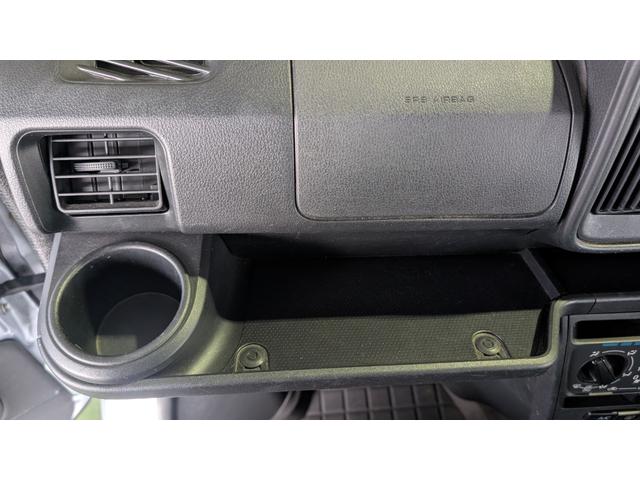 ハイゼットカーゴ クルーズ　４ＷＤ　カーナビ　衝突軽減ブレーキ　オートハイビーム　横滑り防止装置　オーバーヘッドシェルフ　電動格納ミラー　キーレスエントリー　パワーウインド　アイドリングストップ　ライトレベリング付き（42枚目）