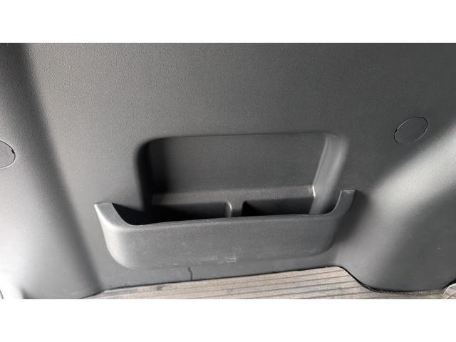 ハイゼットカーゴ クルーズ　４ＷＤ　カーナビ　衝突軽減ブレーキ　オートハイビーム　横滑り防止装置　オーバーヘッドシェルフ　電動格納ミラー　キーレスエントリー　パワーウインド　アイドリングストップ　ライトレベリング付き（54枚目）