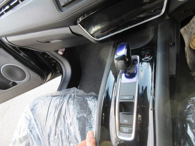 ヴェゼル ハイブリッドZ・ホンダセンシング ギャザズナビ リアカメラ シートヒーター ETC(17枚目)