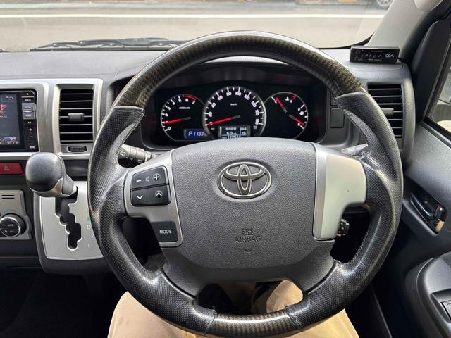 ハイエースワゴン GL 4WD ベッドキット バックカメラ TV オートクルーズコントロール 電動スライドドア オートライト スマートキー 電動格納ミラー 後席モニター 3列シート AT ユーザー買取(2枚目)