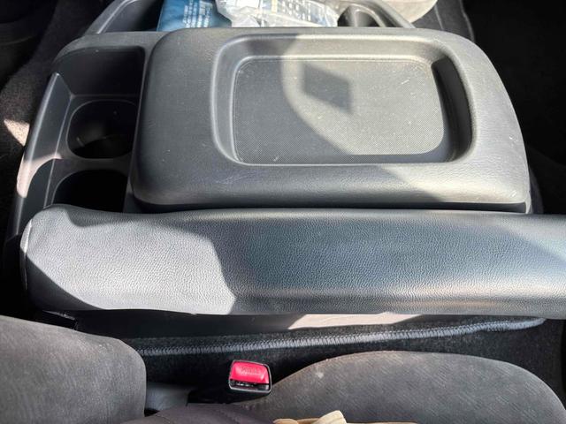 ハイエースワゴン GL 4WD ベッドキット バックカメラ TV オートクルーズコントロール 電動スライドドア オートライト スマートキー 電動格納ミラー 後席モニター 3列シート AT ユーザー買取(23枚目)