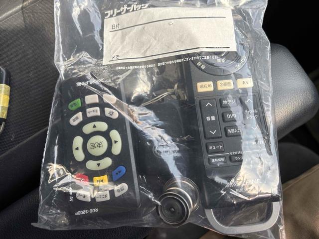 ハイエースワゴン GL 4WD ベッドキット バックカメラ TV オートクルーズコントロール 電動スライドドア オートライト スマートキー 電動格納ミラー 後席モニター 3列シート AT ユーザー買取(27枚目)