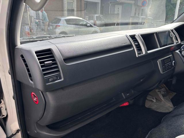 ハイエースワゴン GL 4WD ベッドキット バックカメラ TV オートクルーズコントロール 電動スライドドア オートライト スマートキー 電動格納ミラー 後席モニター 3列シート AT ユーザー買取(30枚目)