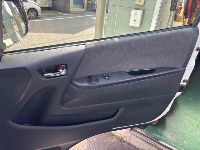 ハイエースワゴン GL 4WD ベッドキット バックカメラ TV オートクルーズコントロール 電動スライドドア オートライト スマートキー 電動格納ミラー 後席モニター 3列シート AT ユーザー買取(31枚目)