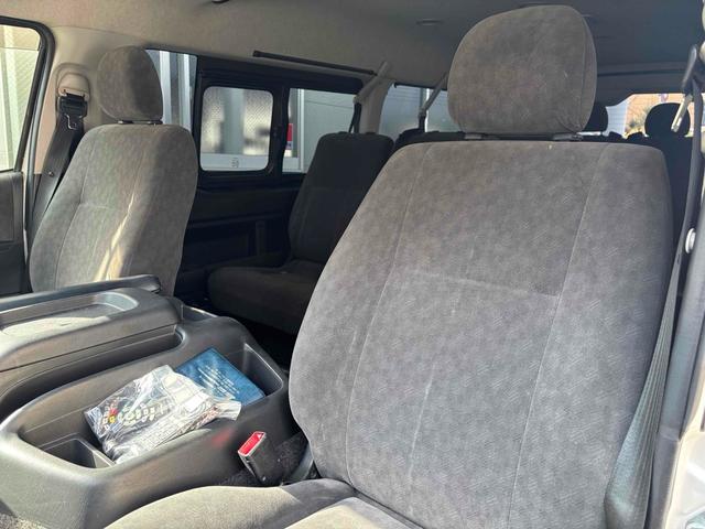 ハイエースワゴン GL 4WD ベッドキット バックカメラ TV オートクルーズコントロール 電動スライドドア オートライト スマートキー 電動格納ミラー 後席モニター 3列シート AT ユーザー買取(35枚目)