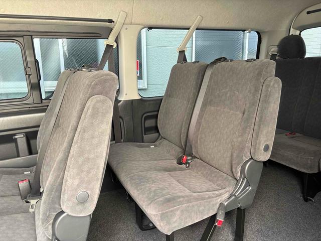 ハイエースワゴン GL 4WD ベッドキット バックカメラ TV オートクルーズコントロール 電動スライドドア オートライト スマートキー 電動格納ミラー 後席モニター 3列シート AT ユーザー買取(40枚目)